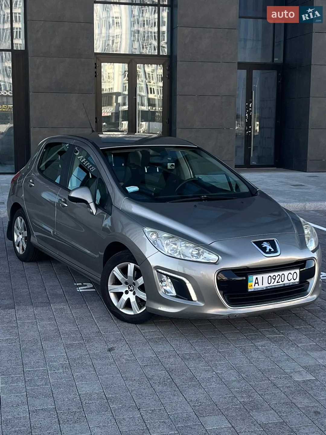 2011 Peugeot 308 - фото 1