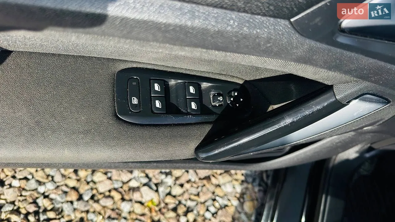 2016 Peugeot 308 - мініатюра 28