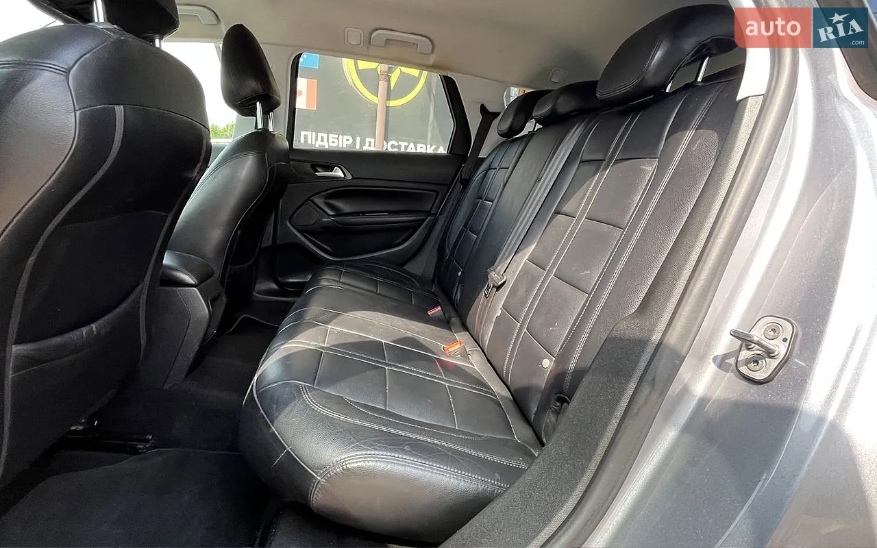 2015 Peugeot 308 - мініатюра 27