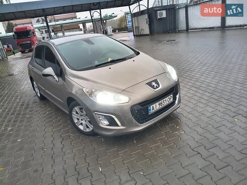 Peugeot 308 2011