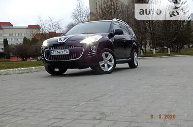 Позашляховик / Кросовер Peugeot 4007 2008 в 
