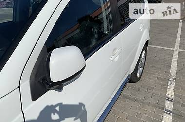 Позашляховик / Кросовер Peugeot 4007 2010 в Чернігові