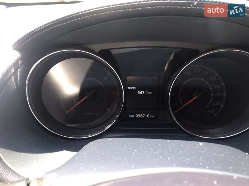 Позашляховик / Кросовер Peugeot 4007 2011 в Шепетівці