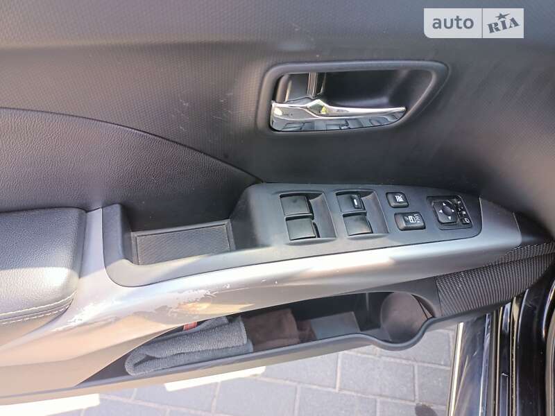 Позашляховик / Кросовер Peugeot 4007 2008 в Рівному