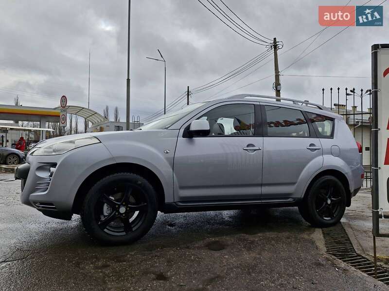Позашляховик / Кросовер Peugeot 4007 2008 в Миколаєві
