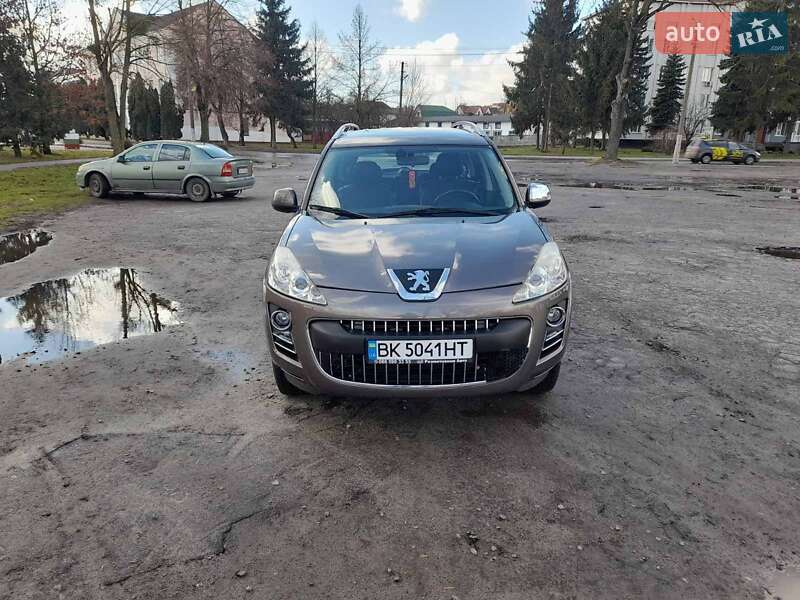 Позашляховик / Кросовер Peugeot 4007 2010 в Дубні