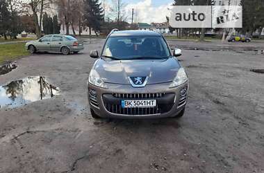 Внедорожник / Кроссовер Peugeot 4007 2010 в Дубно