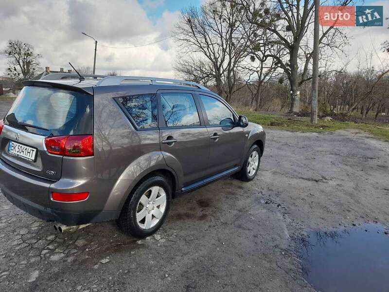 Позашляховик / Кросовер Peugeot 4007 2010 в Дубні