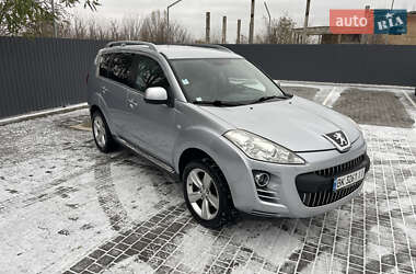 Позашляховик / Кросовер Peugeot 4007 2010 в Рівному