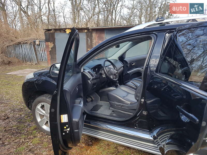 Внедорожник / Кроссовер Peugeot 4007 2011 в Прилуках