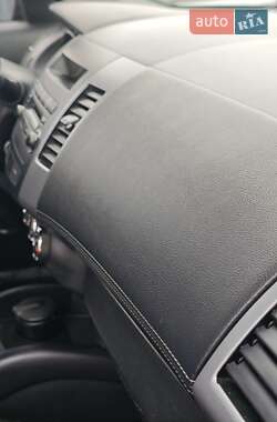 Внедорожник / Кроссовер Peugeot 4007 2011 в 
