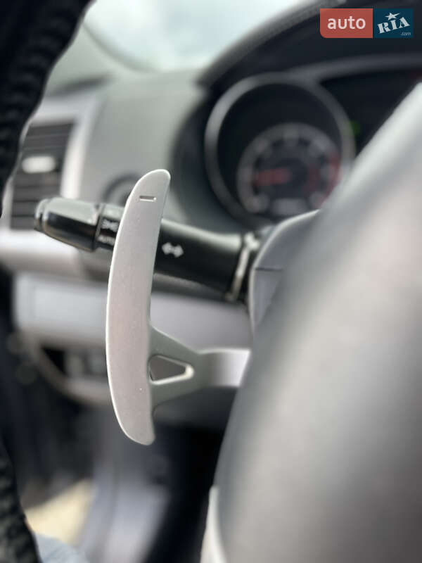 Позашляховик / Кросовер Peugeot 4007 2010 в Чернівцях