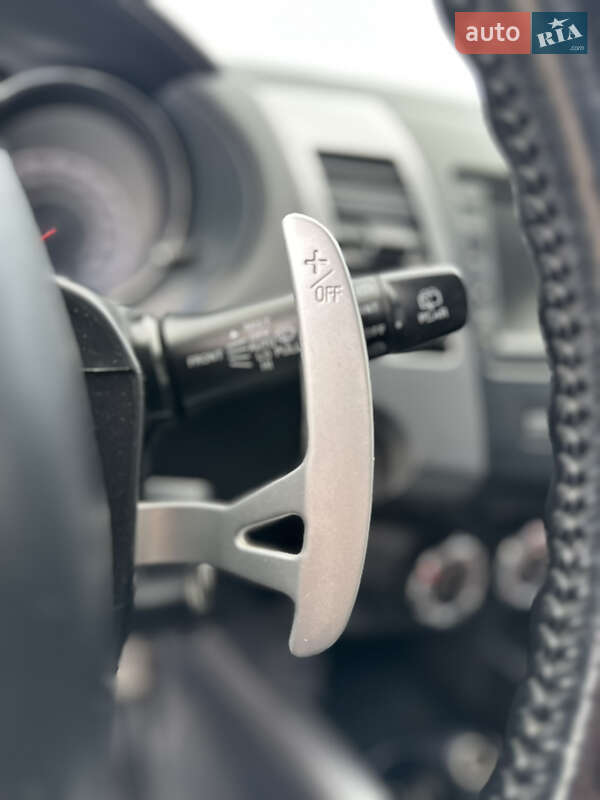 Позашляховик / Кросовер Peugeot 4007 2010 в Чернівцях