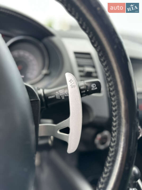 Позашляховик / Кросовер Peugeot 4007 2010 в Чернівцях