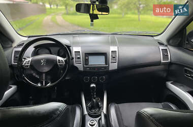 Позашляховик / Кросовер Peugeot 4007 2011 в 