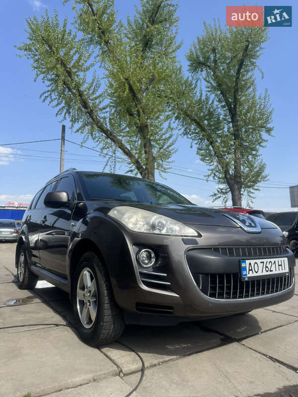 Внедорожник / Кроссовер Peugeot 4007 2010 в 