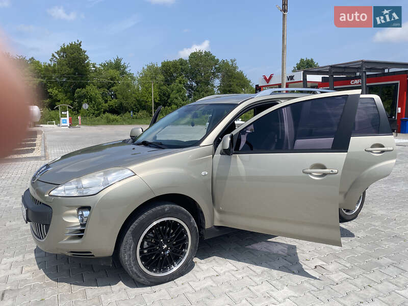 Позашляховик / Кросовер Peugeot 4007 2010 в Підгайцях