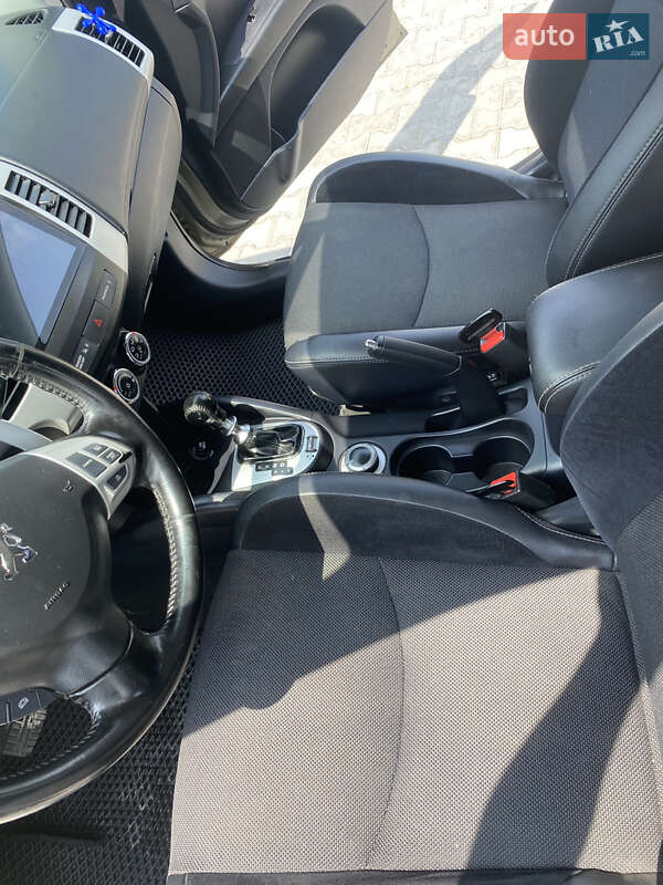 Позашляховик / Кросовер Peugeot 4007 2010 в Підгайцях