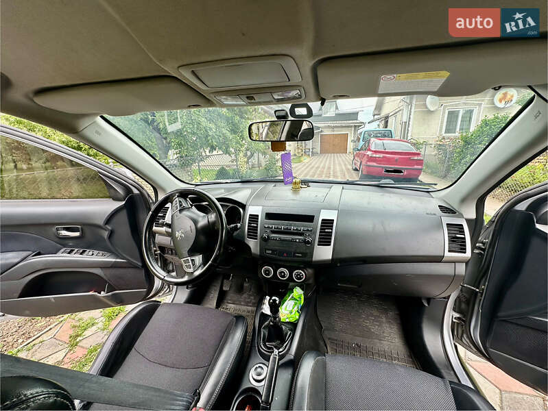 Позашляховик / Кросовер Peugeot 4007 2008 в Чернівцях