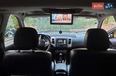Внедорожник / Кроссовер Peugeot 4007 2009 в 