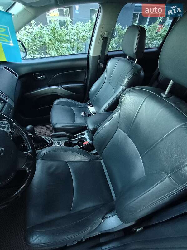 Позашляховик / Кросовер Peugeot 4007 2008 в Чернігові