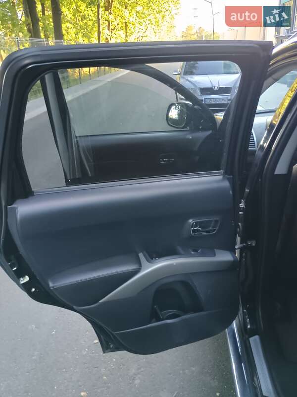 Позашляховик / Кросовер Peugeot 4007 2008 в Чернігові