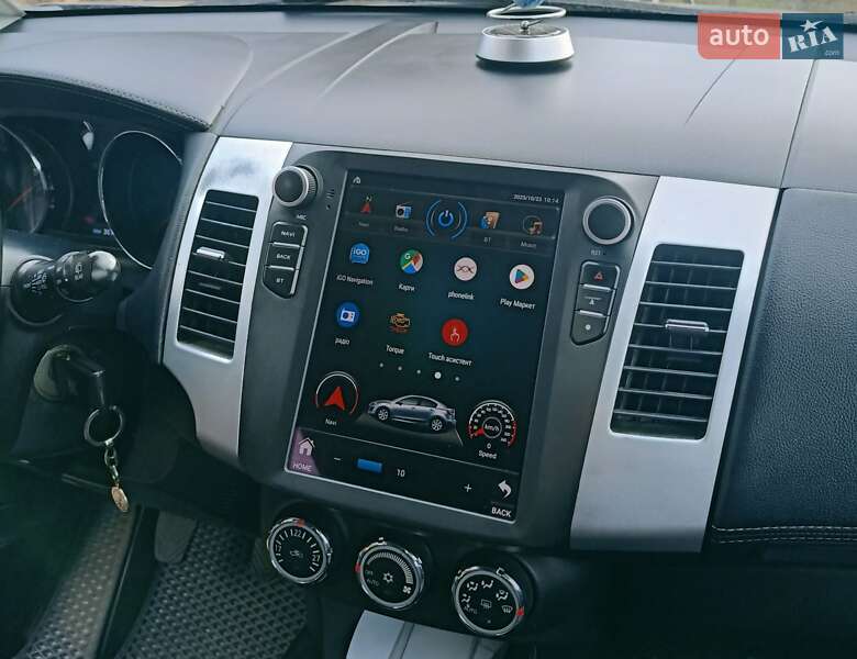 Позашляховик / Кросовер Peugeot 4007 2010 в Буковеле