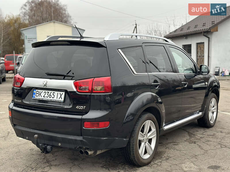 Внедорожник / Кроссовер Peugeot 4007 2010 в Дубно