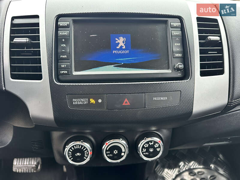 Внедорожник / Кроссовер Peugeot 4007 2010 в Дубно