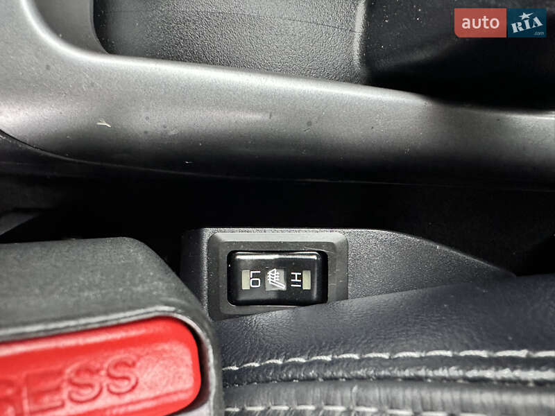 Внедорожник / Кроссовер Peugeot 4007 2010 в Дубно