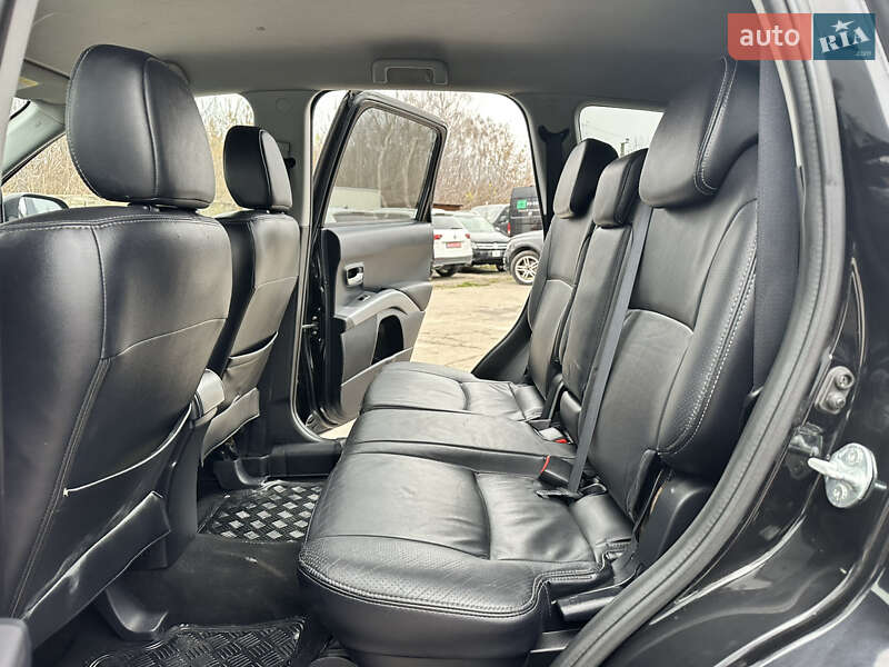 Внедорожник / Кроссовер Peugeot 4007 2010 в Дубно