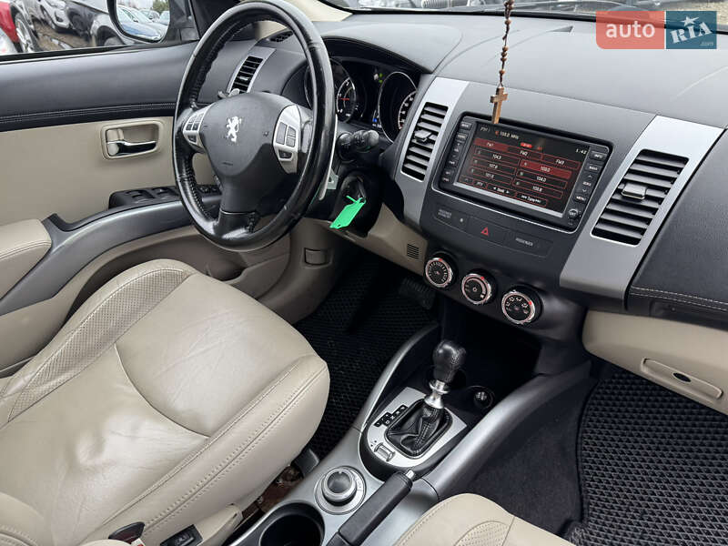 Позашляховик / Кросовер Peugeot 4007 2010 в Івано-Франківську