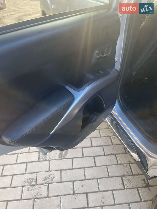 Внедорожник / Кроссовер Peugeot 4007 2011 в Луцке