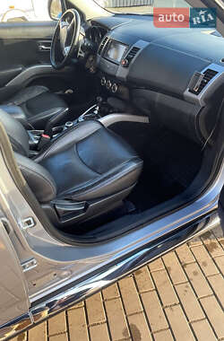 Позашляховик / Кросовер Peugeot 4007 2011 в Луцьку