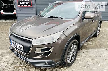 Позашляховик / Кросовер Peugeot 4008 2012 в 