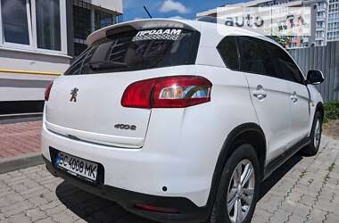 Позашляховик / Кросовер Peugeot 4008 2012 в 