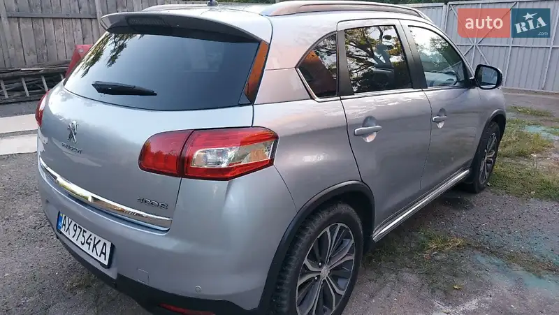 Peugeot 4008
