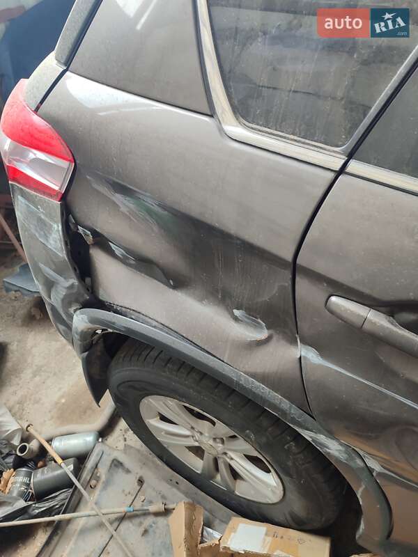 Позашляховик / Кросовер Peugeot 4008 2014 в Житомирі