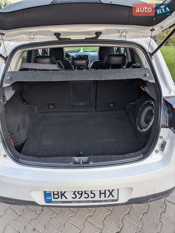 Внедорожник / Кроссовер Peugeot 4008 2012 в Ровно фото 8 Внедорожник / Кроссовер Peugeot 4008 2012 в Ровно