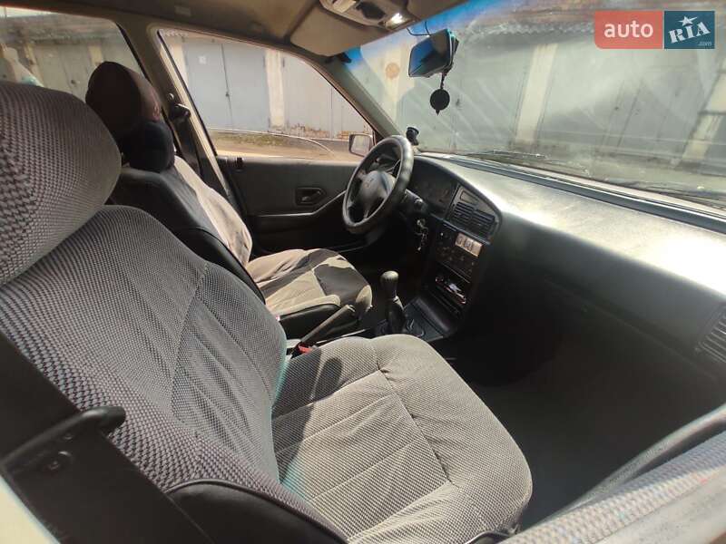Седан Peugeot 405 1990 в Харкові