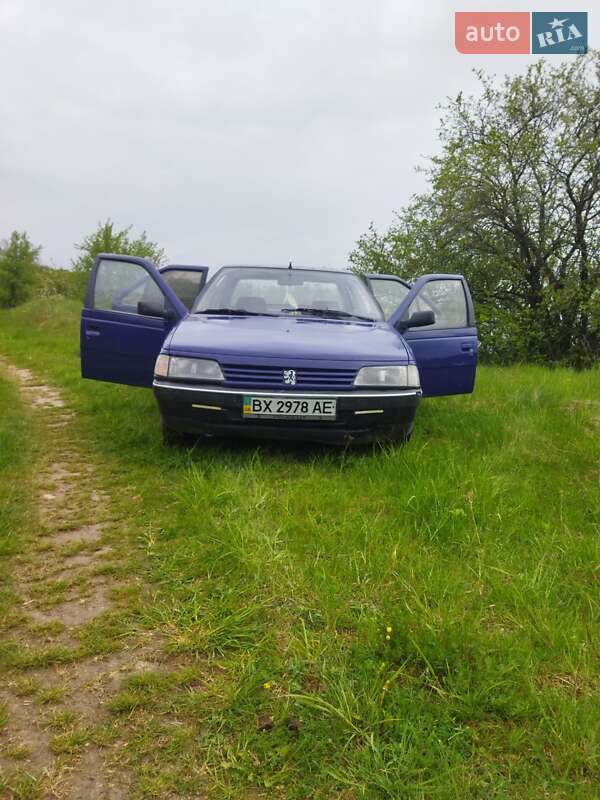 Седан Peugeot 405 1990 в Городке