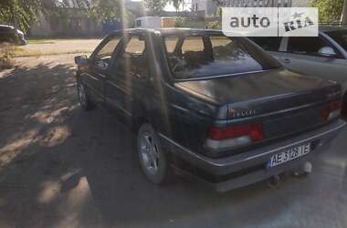 Седан Peugeot 405 1988 в Павлограде