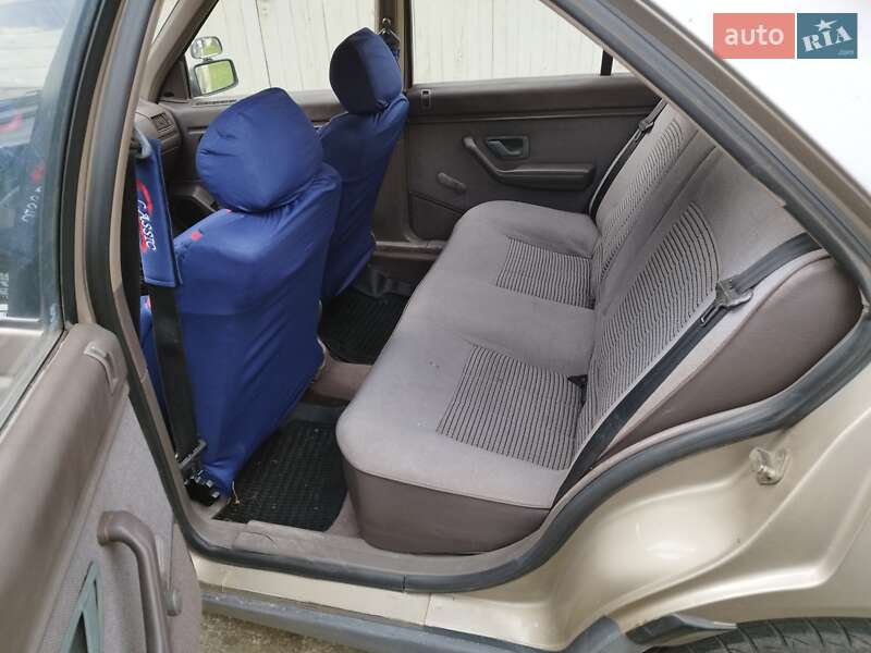 Седан Peugeot 405 1988 в Богородчанах