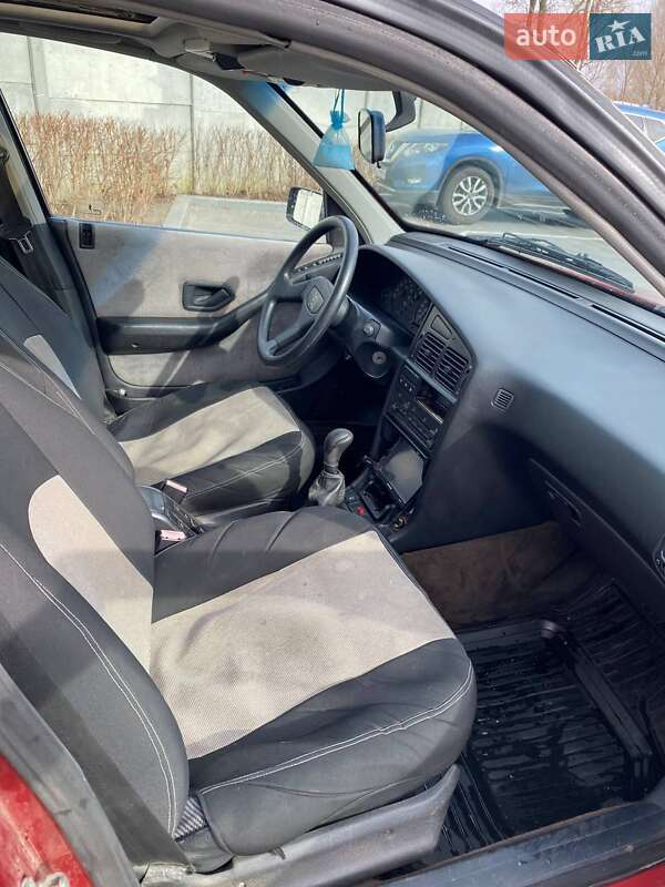 Седан Peugeot 405 1988 в Дніпрі