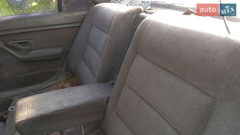 Седан Peugeot 405 1990 в Ужгороде