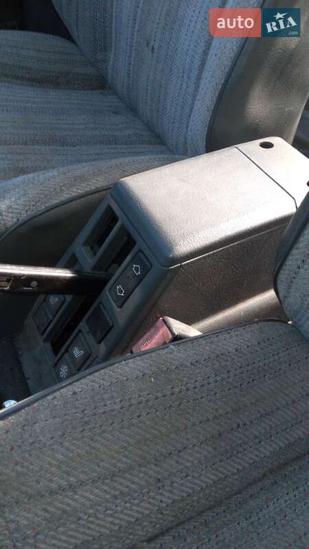 Седан Peugeot 405 1990 в Ужгороде