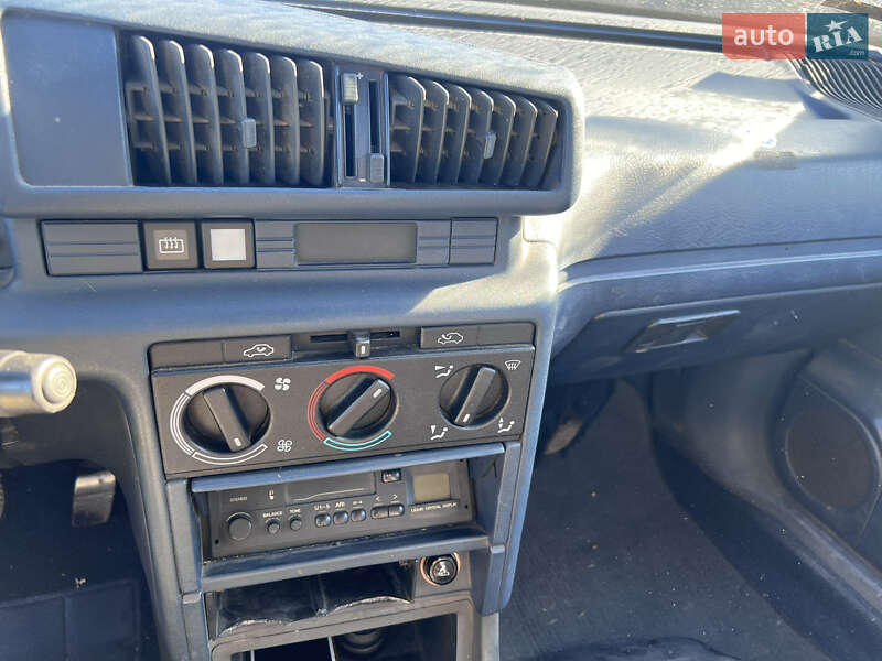 Седан Peugeot 405 1987 в Павлограде