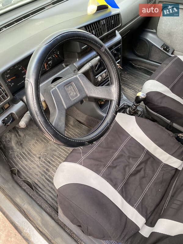 Седан Peugeot 405 1989 в Львове