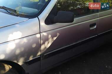 Седан Peugeot 405 1989 в 