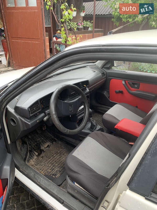 Универсал Peugeot 405 1989 в Костополе